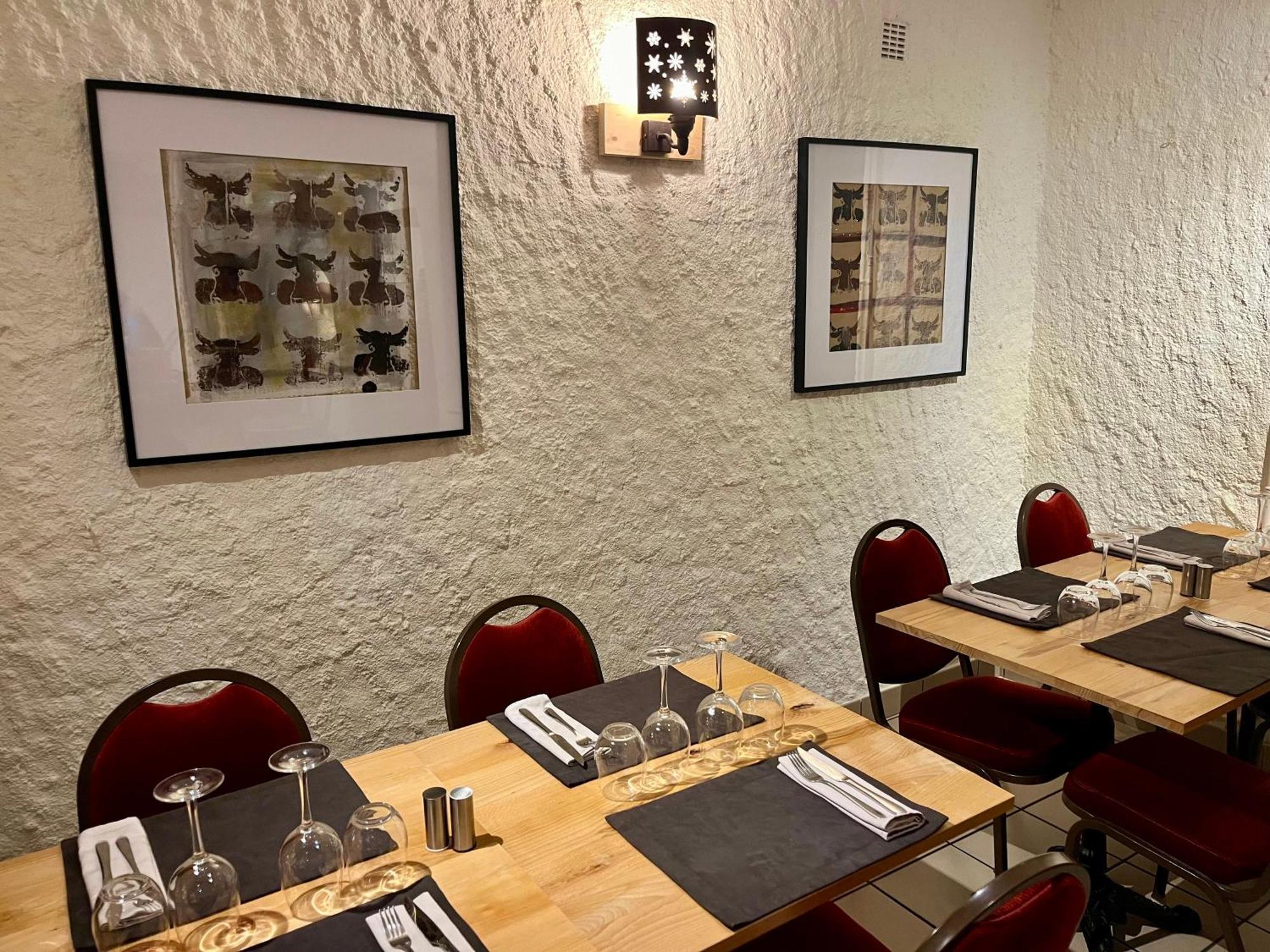 Hotel Restaurant Le Clos Бес-э-Сент-Анастез Экстерьер фото