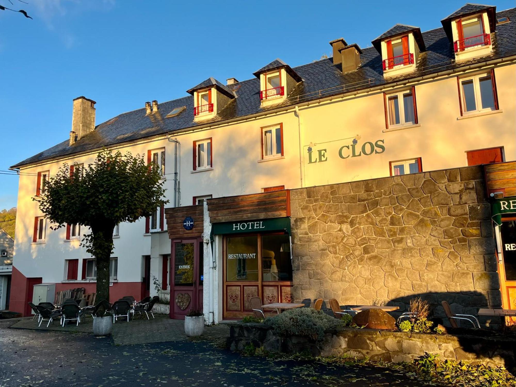 Hotel Restaurant Le Clos Бес-э-Сент-Анастез Экстерьер фото